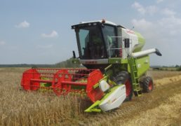 Mietitrebbia Claas Avero 240-160